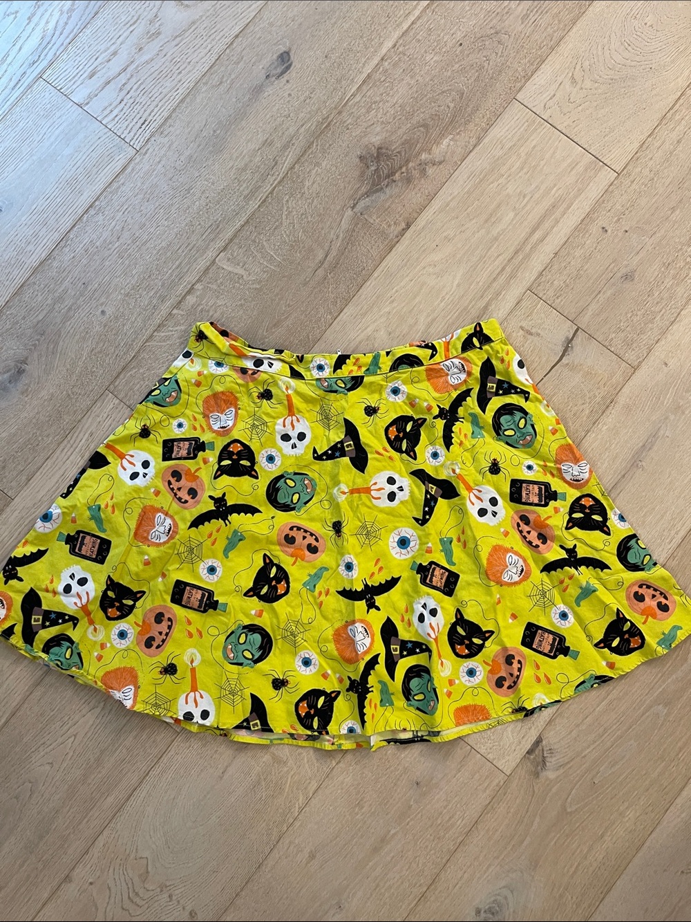 Retrolicious Yellow Halloween Circle Skater Skirt Womens 1X